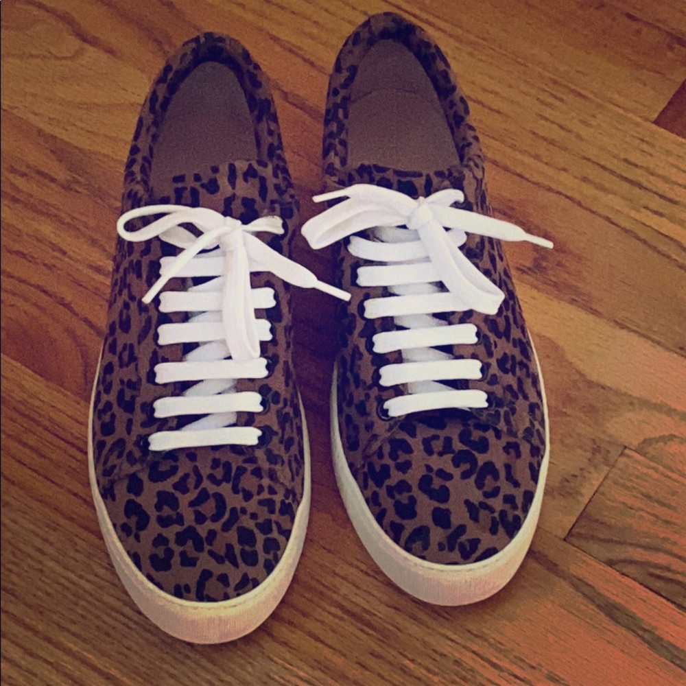 Stuart Weitzman suede leopard sneakers size 9m